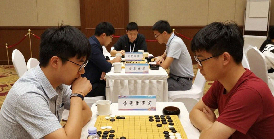 Rosenstein, FIDE và lời hứa mang Carlsen trở lại: bên trong cuộc bỏ phiếu ở Samarkand