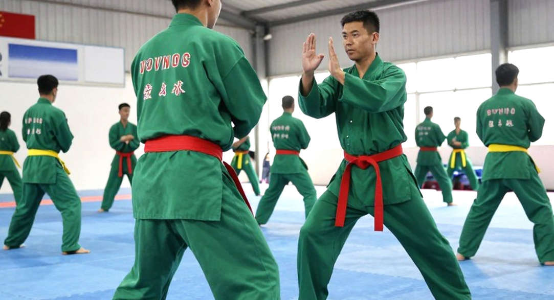 Cắt cân, dây chằng và khoảng trống phòng y tế: Góc tối chưa được đếm của võ thuật Việt Nam