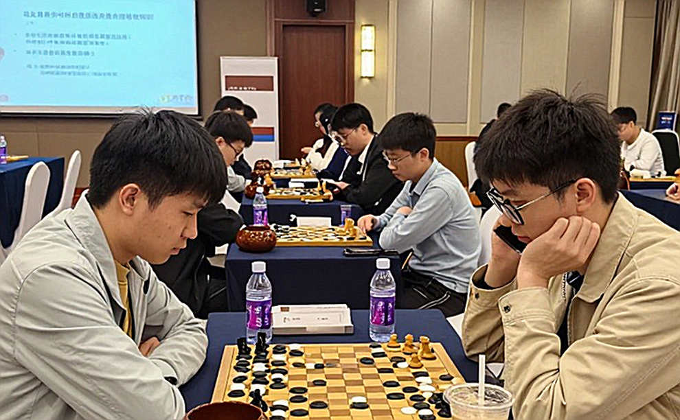 Sindarov beats Anand, Fyers American Gambits win 10-4 on opening day of Global Chess League 2026 Sindarov beats Anand, Fyers American Gambits win 10-4 on opening day of Global Chess League 2026