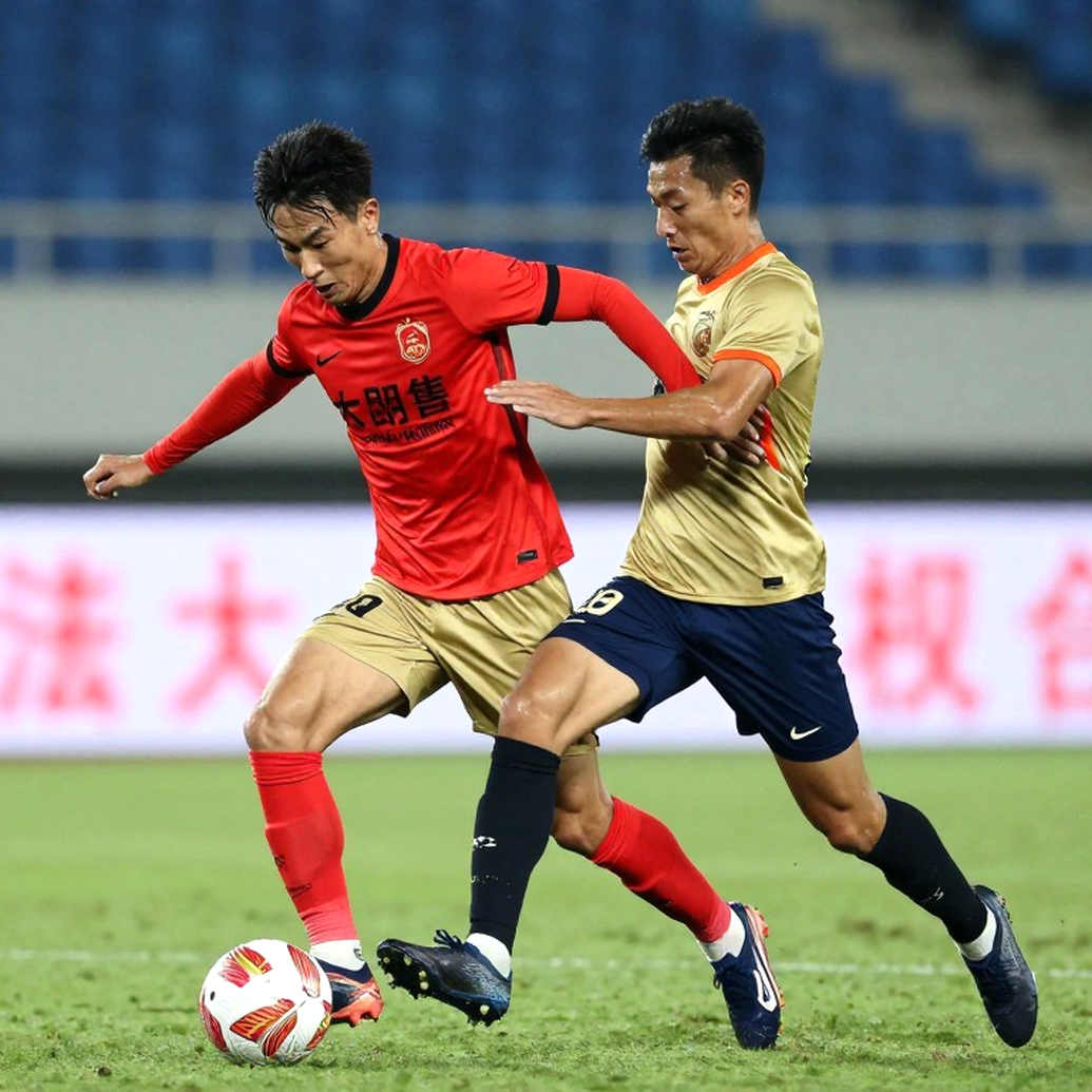 Bốn tiền đạo ghi bàn ở V.League: chiều sâu hàng công và khoảng trống Kim Sang Sik chưa lấp