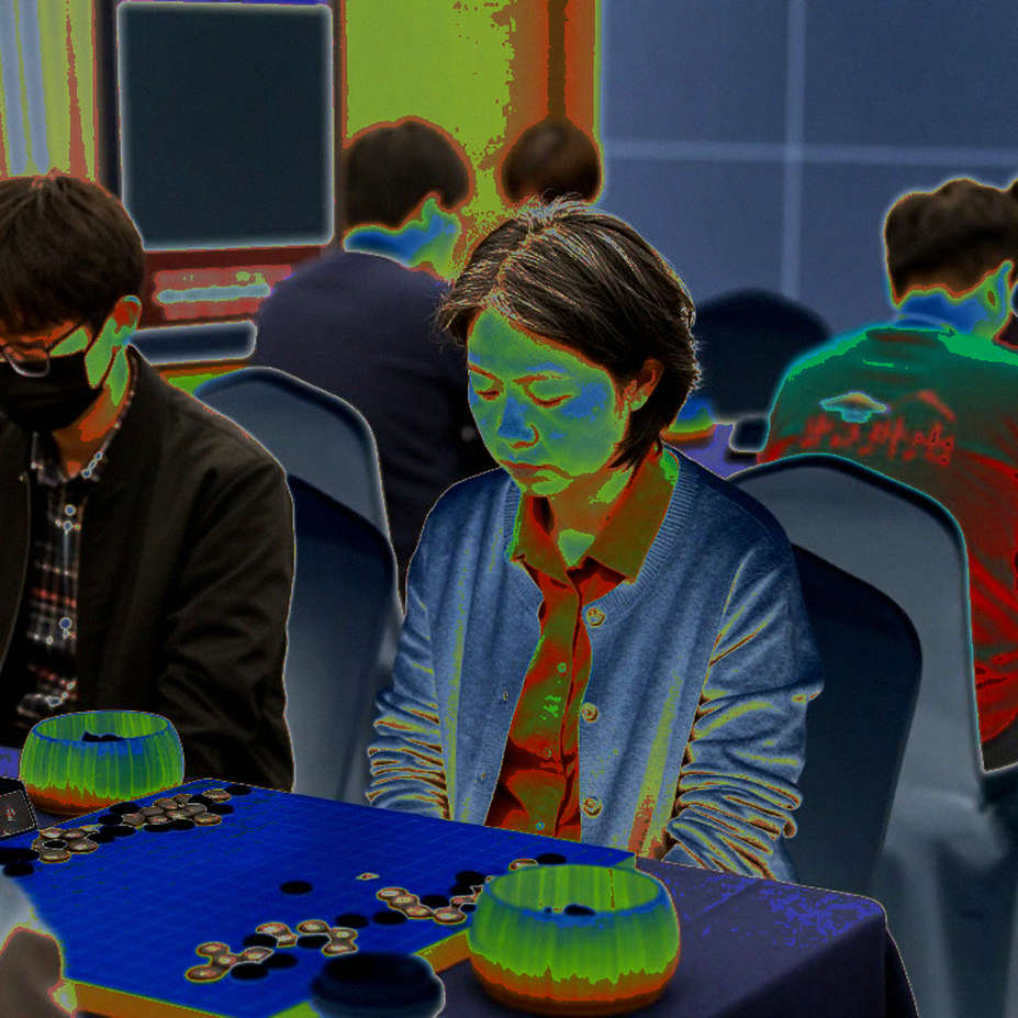 Carlsen chỉ ra kẻ mạnh và kẻ yếu: Sindarov là ứng viên nặng ký, Gukesh có trần nhà cao hơn