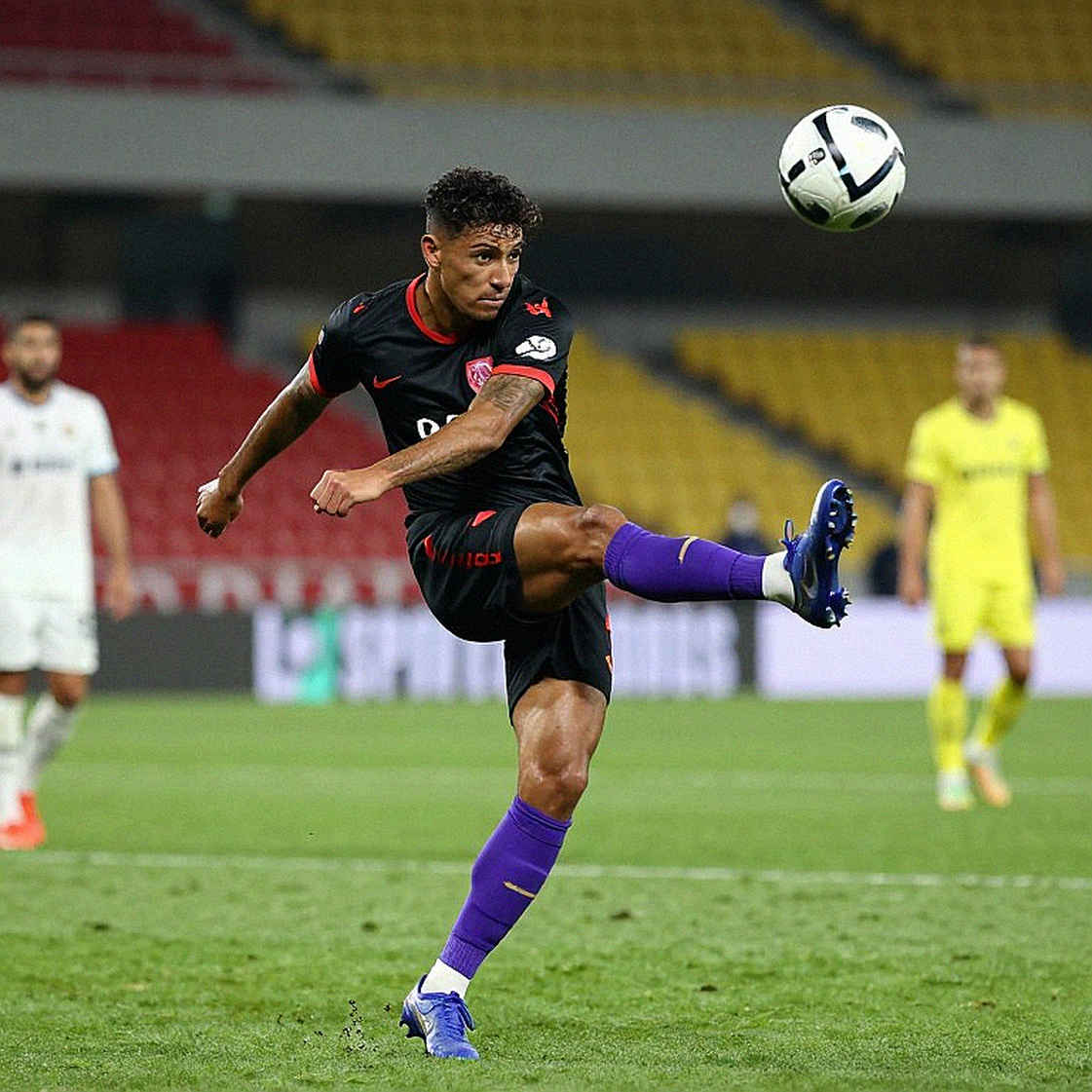 Thái Lan mời Brunei 196 thế giới dự King's Cup: Khi chiếc cúp nhà rỗng ruột và cái bóng Việt Nam