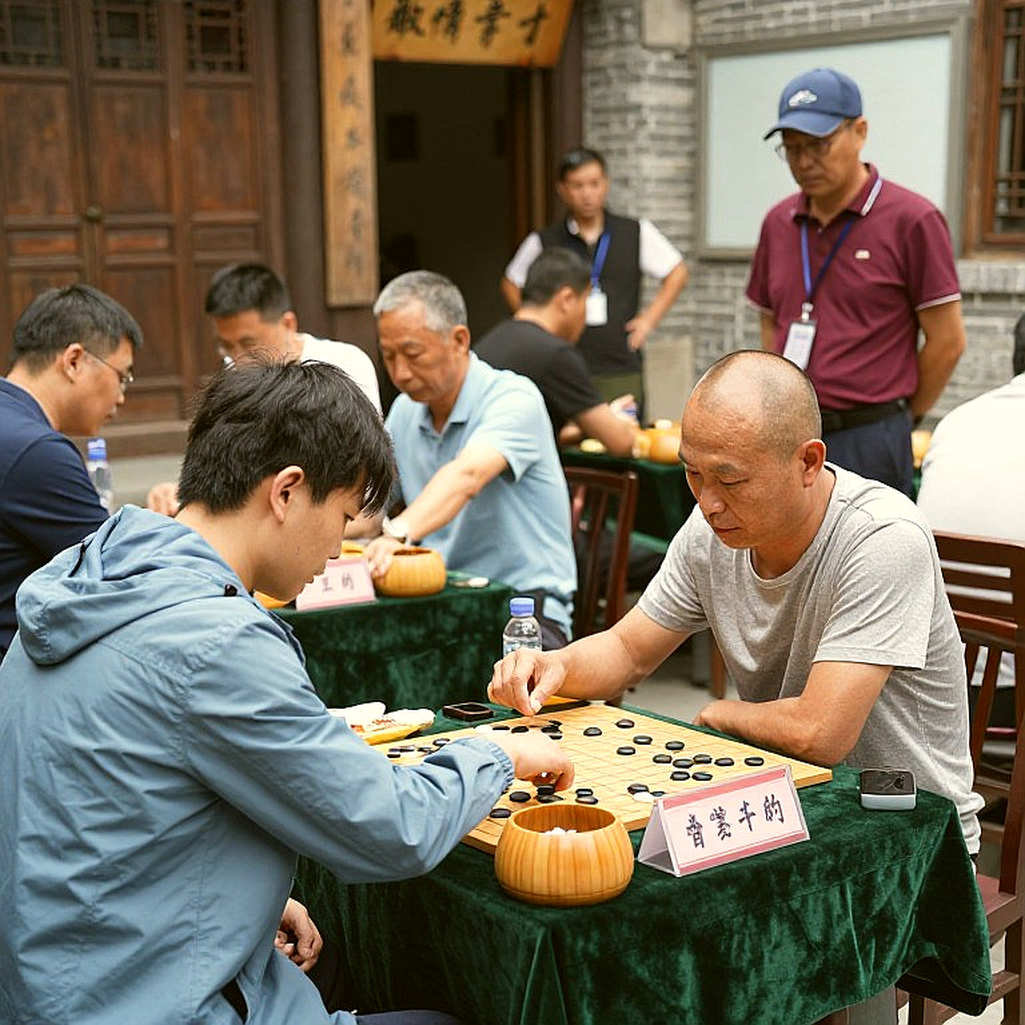 Samarkand 15/16 and ChessBase #225: The Border Between Bulletin and Shopfront Samarkand 15/16 and ChessBase #225: The Border Between Bulletin and Shopfront