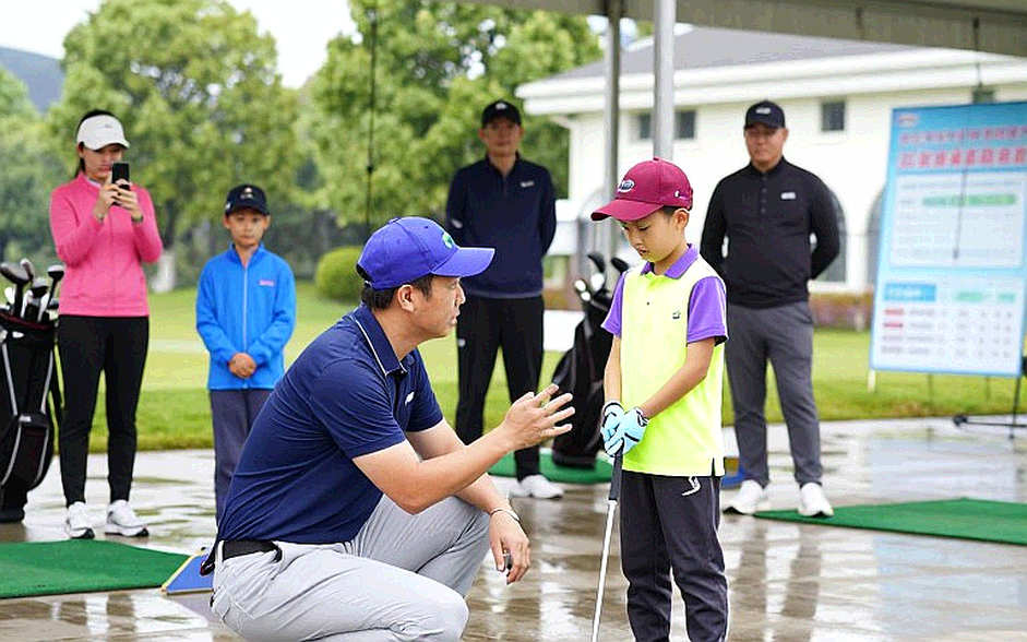 Boring is Winning: 6 'Dull' Habits from Top Coaches Reshaping Modern Golf Boring is Winning: 6 'Dull' Habits from Top Coaches Reshaping Modern Golf