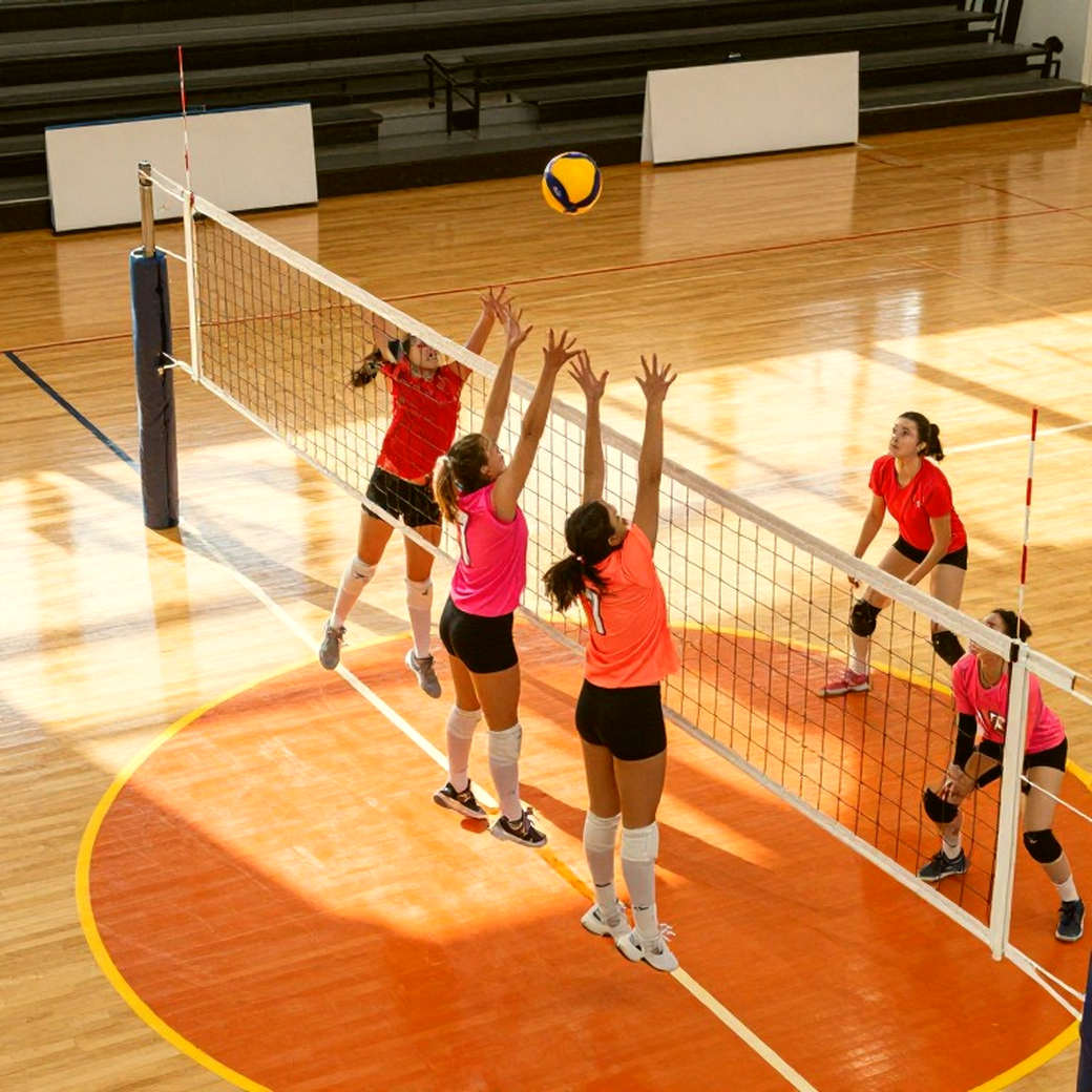 Arizona State và trận thắng định mệnh trước Stanford: Khi bóng chuyền nữ không cần một ngôi sao, mà cần ba tiếng nói cùng lúc