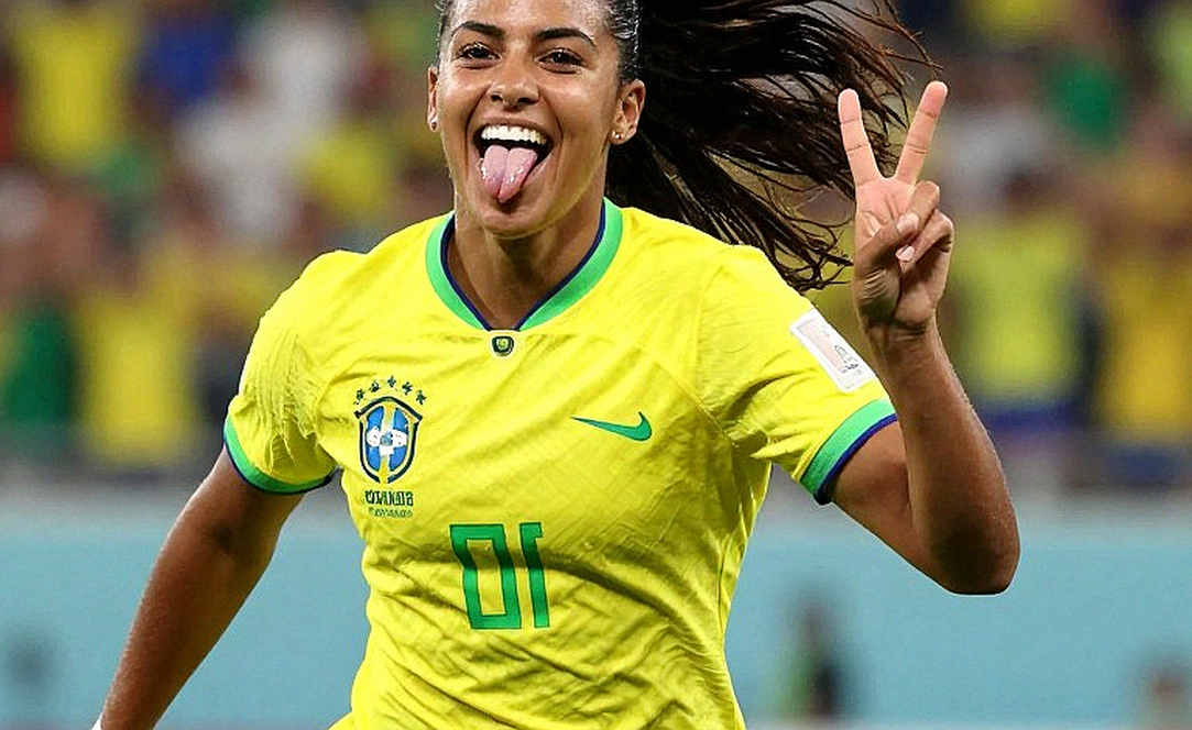 FIFA dưới áp lực: FA đòi công khai hồ sơ bán cổ phần thương mại World Cup trước ngày 15/10 FIFA dưới áp lực: FA đòi công khai hồ sơ bán cổ phần thương mại World Cup trước ngày 15/10